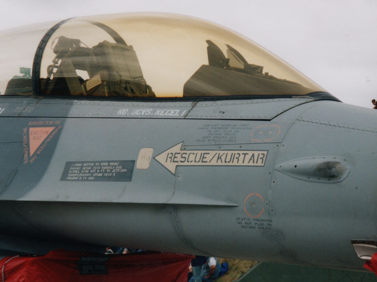 F-16D, 92-0024, Trkische Luftwaffe, Flugplatz Eggebek, 24. August 2003